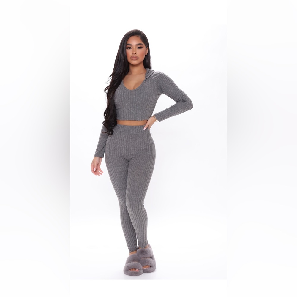 Fashion nova legging set